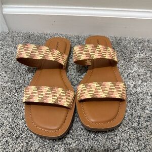 Lucky Brand Tan and Pink Sandals